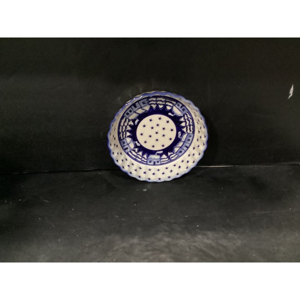 Polish Pottery Winters Eve Casserole Dish Serving Bowl BOLESLAWIEC